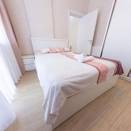 5 Apartment In One Boulding - Near Stadium Батуми Экстерьер фото