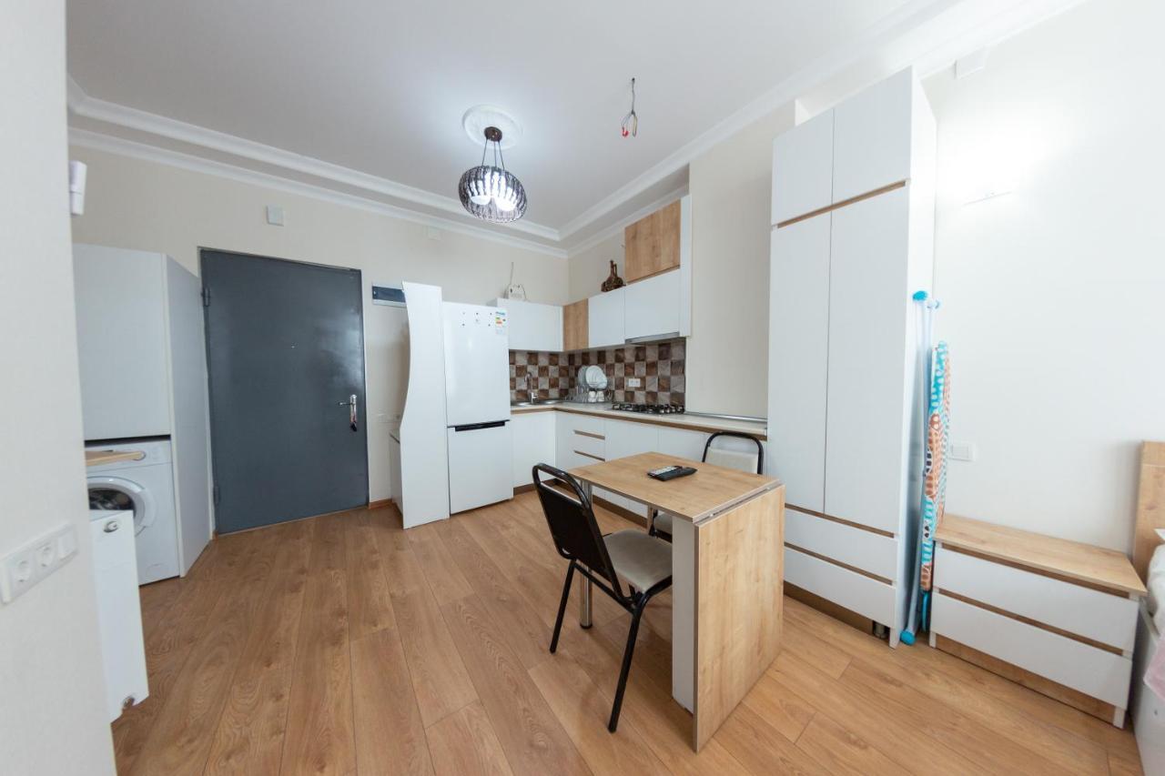 5 Apartment In One Boulding - Near Stadium Батуми Экстерьер фото
